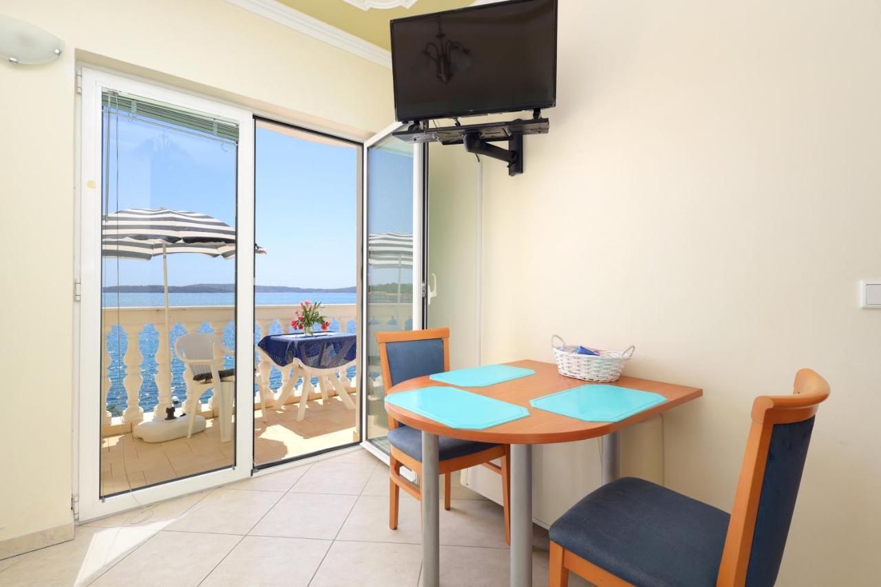 Family Friendly Seaside Apartments Brodarica, Sibenik - 15270 Exterior photo