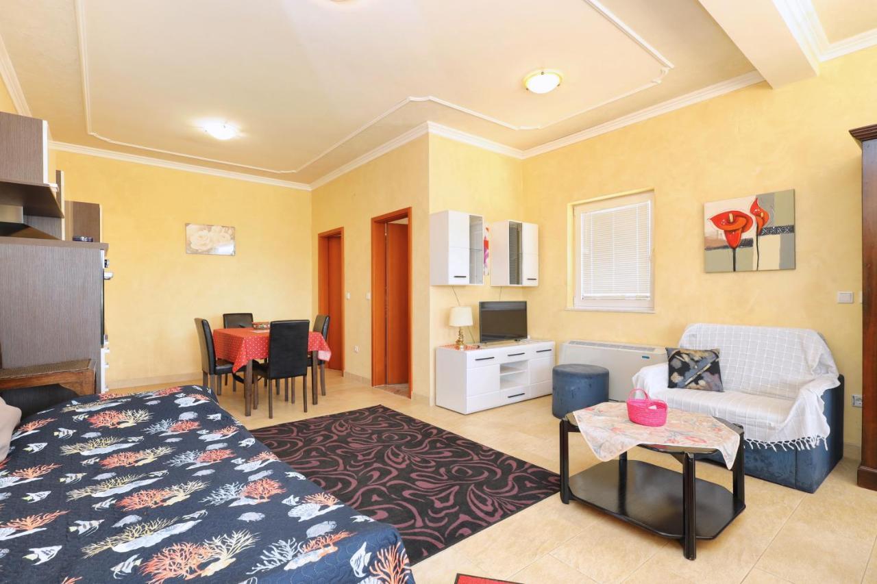 Family Friendly Seaside Apartments Brodarica, Sibenik - 15270 Exterior photo