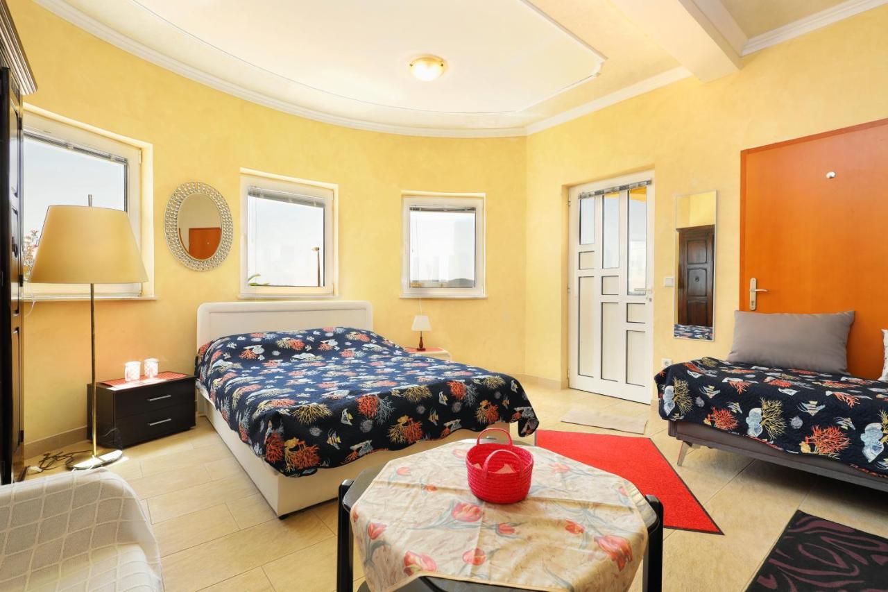 Family Friendly Seaside Apartments Brodarica, Sibenik - 15270 Exterior photo