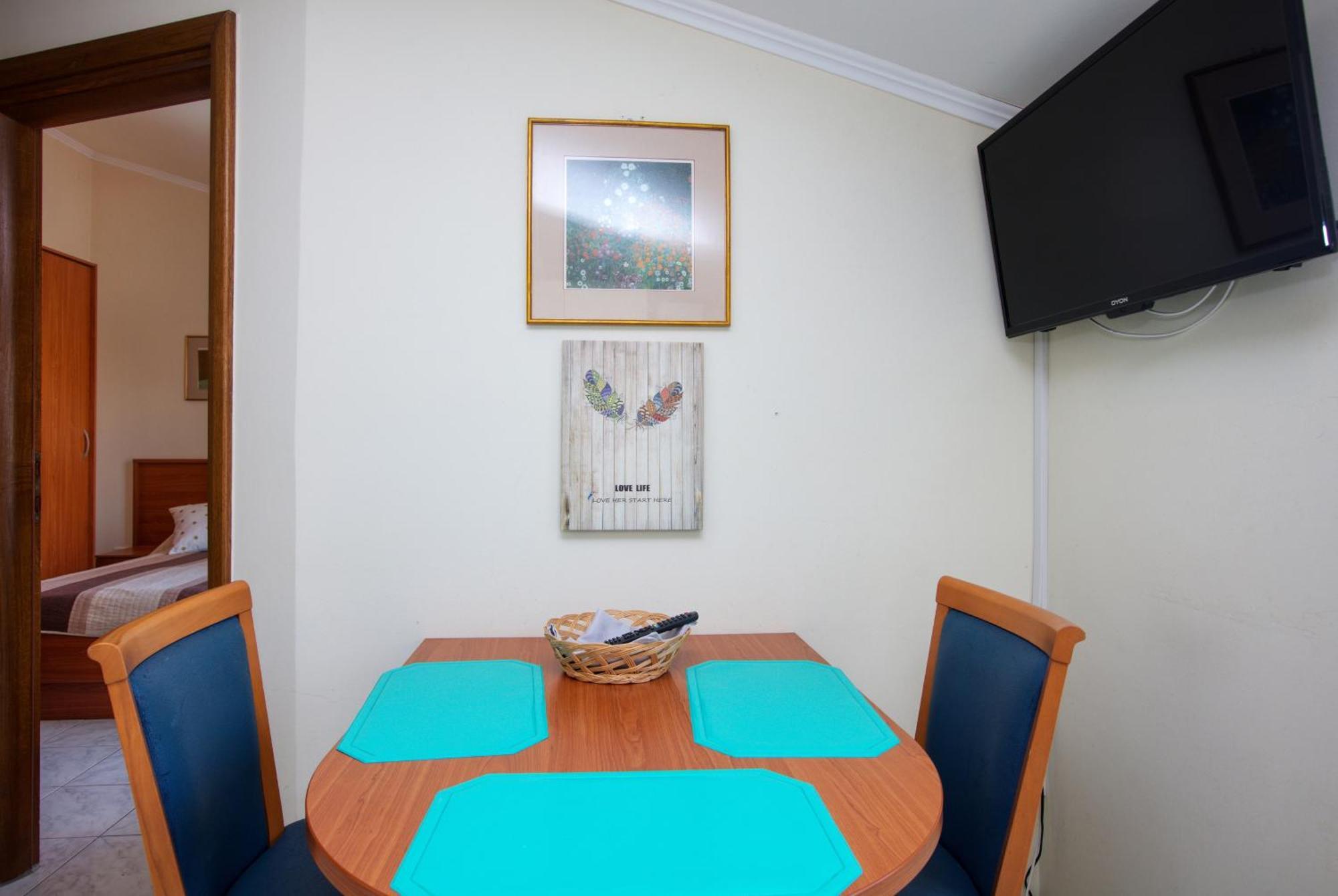 Family Friendly Seaside Apartments Brodarica, Sibenik - 15270 Room photo