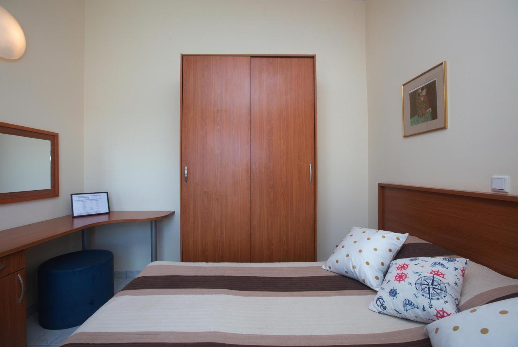 Family Friendly Seaside Apartments Brodarica, Sibenik - 15270 Room photo